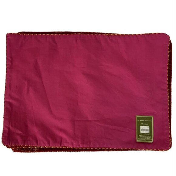 St Nicholas Square Red & Gold Embroidered Velvet 4 Placemats Set Holiday Decor - Picture 2 of 4